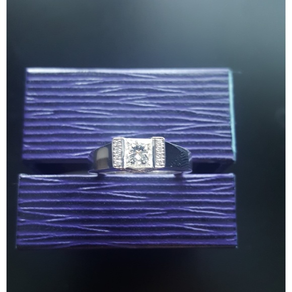 Women’s engagement ring - Picture 2 of 3